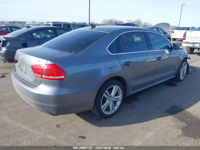 Photo 3 VIN: 1VWBV7A31FC064225 - VOLKSWAGEN PASSAT 