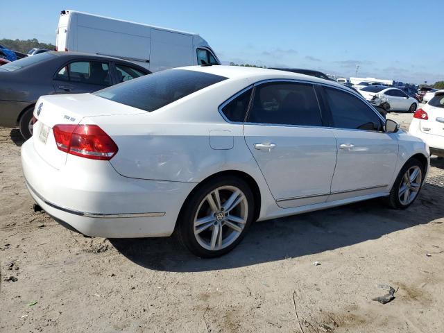 Photo 2 VIN: 1VWBV7A31FC065410 - VOLKSWAGEN PASSAT SE 