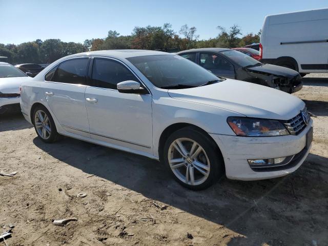 Photo 3 VIN: 1VWBV7A31FC065410 - VOLKSWAGEN PASSAT SE 