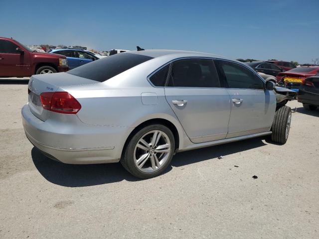 Photo 2 VIN: 1VWBV7A31FC075709 - VOLKSWAGEN PASSAT 