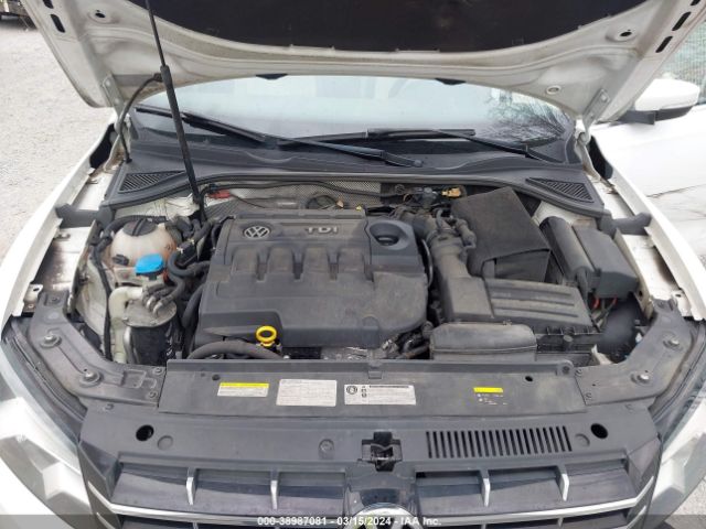 Photo 9 VIN: 1VWBV7A31FC080327 - VOLKSWAGEN PASSAT 