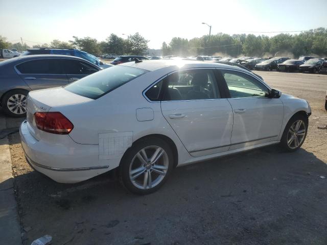 Photo 2 VIN: 1VWBV7A32FC050981 - VOLKSWAGEN PASSAT 