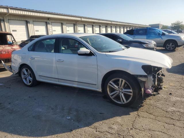 Photo 3 VIN: 1VWBV7A32FC050981 - VOLKSWAGEN PASSAT 