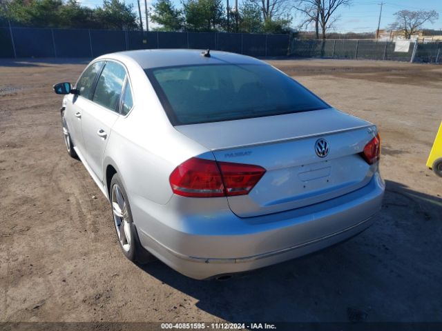 Photo 2 VIN: 1VWBV7A32FC085780 - VOLKSWAGEN PASSAT 