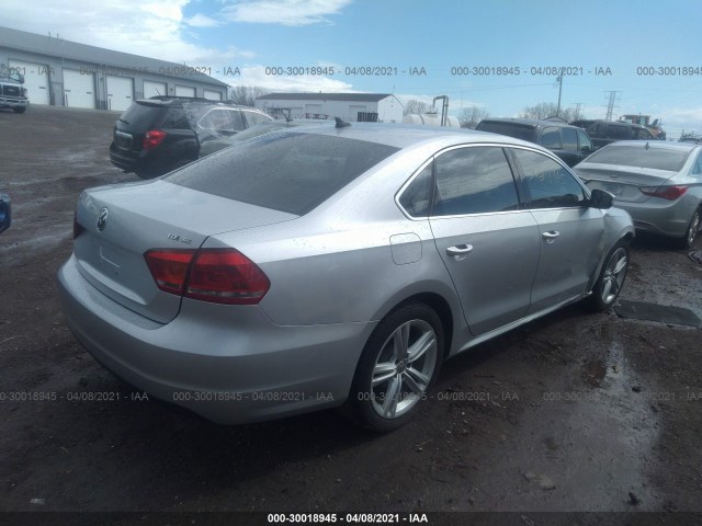 Photo 3 VIN: 1VWBV7A32FC101234 - VOLKSWAGEN PASSAT 