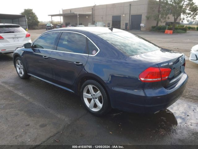 Photo 2 VIN: 1VWBV7A33FC082838 - VOLKSWAGEN PASSAT 