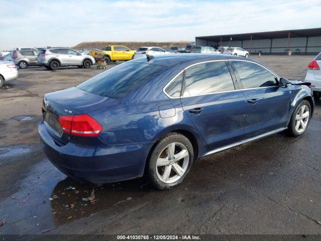 Photo 3 VIN: 1VWBV7A33FC082838 - VOLKSWAGEN PASSAT 