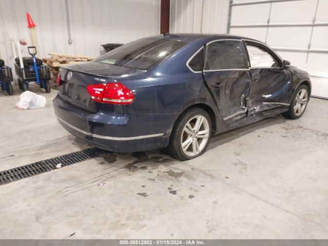 Photo 3 VIN: 1VWBV7A34FC074375 - VOLKSWAGEN PASSAT 