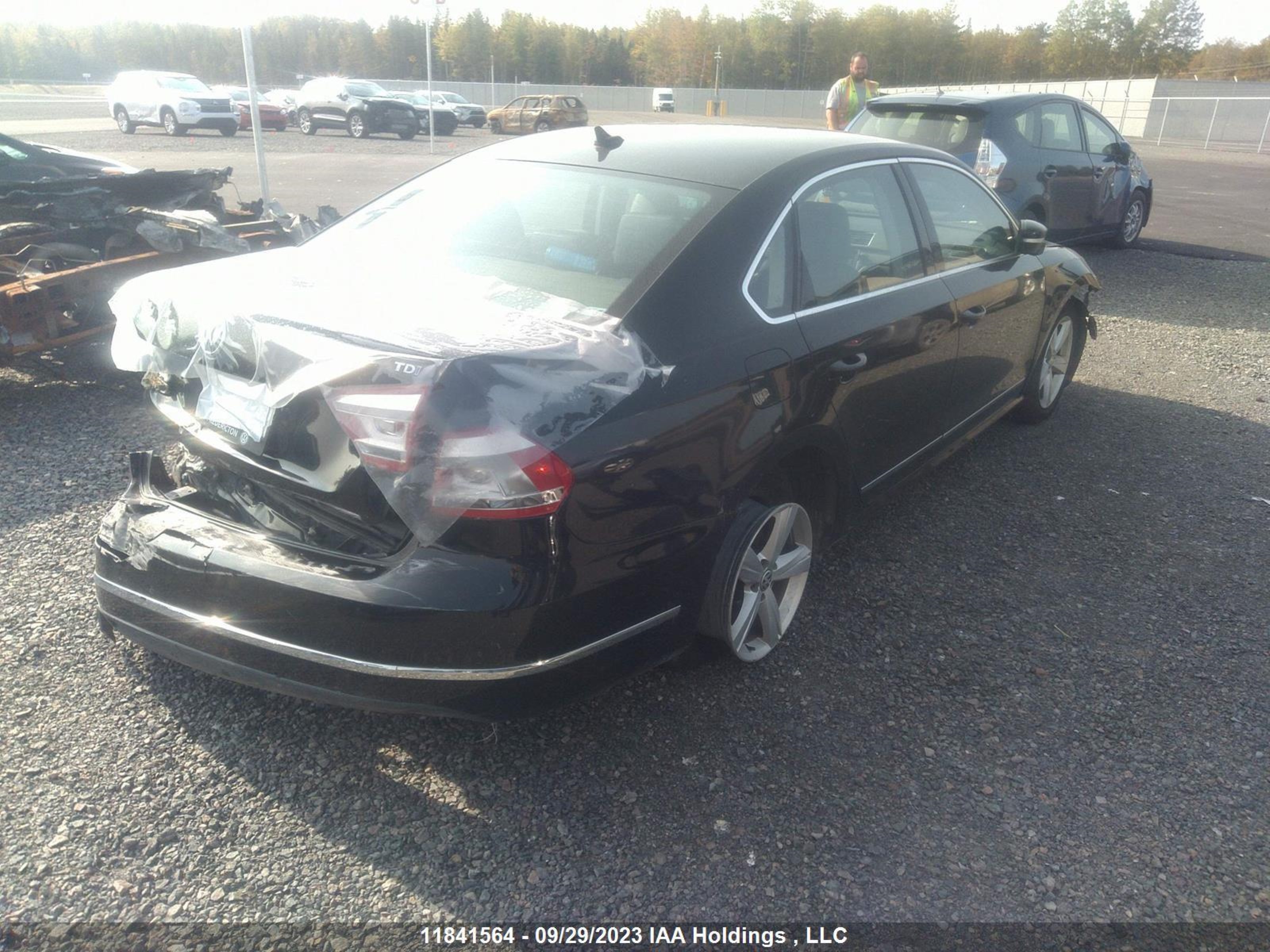 Photo 3 VIN: 1VWBV7A35FC041580 - VOLKSWAGEN PASSAT 