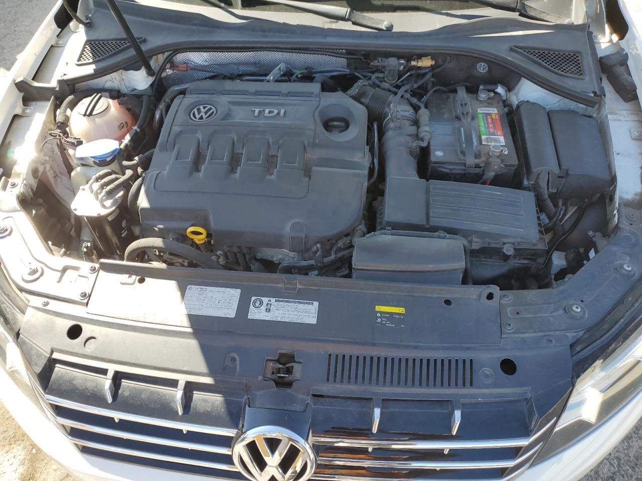 Photo 10 VIN: 1VWBV7A35FC084722 - VOLKSWAGEN PASSAT 