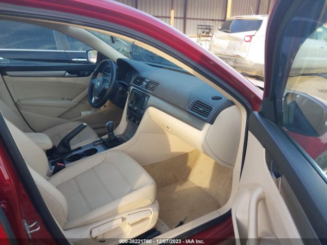 Photo 4 VIN: 1VWBV7A38FC077358 - VOLKSWAGEN PASSAT 