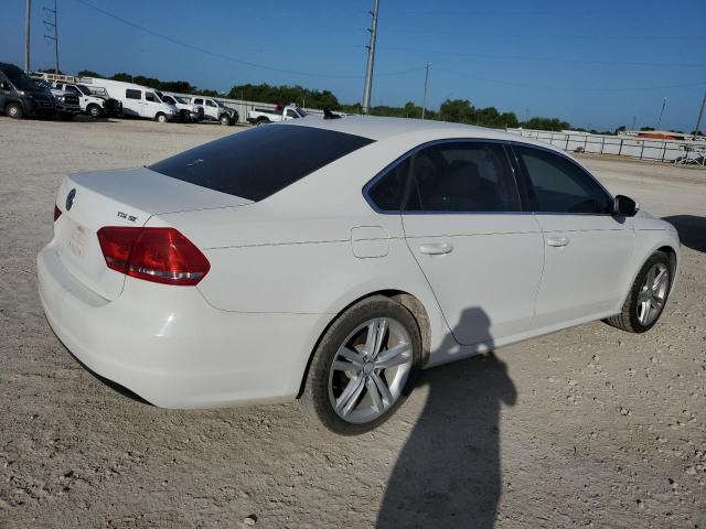 Photo 2 VIN: 1VWBV7A38FC101416 - VOLKSWAGEN PASSAT 