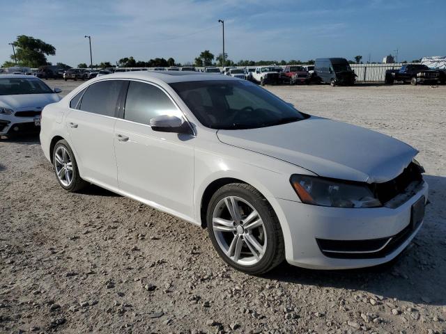 Photo 3 VIN: 1VWBV7A38FC101416 - VOLKSWAGEN PASSAT 