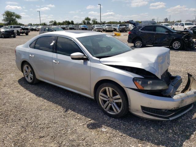 Photo 3 VIN: 1VWBV7A3XFC062828 - VOLKSWAGEN PASSAT 