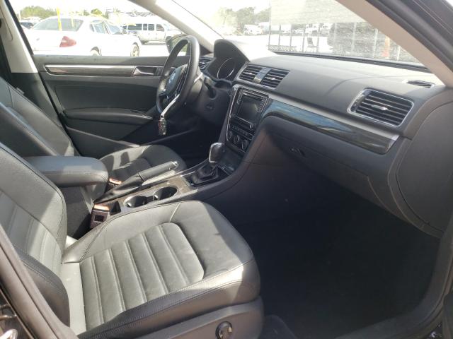 Photo 4 VIN: 1VWCA7A30JC017986 - VOLKSWAGEN PASSAT 