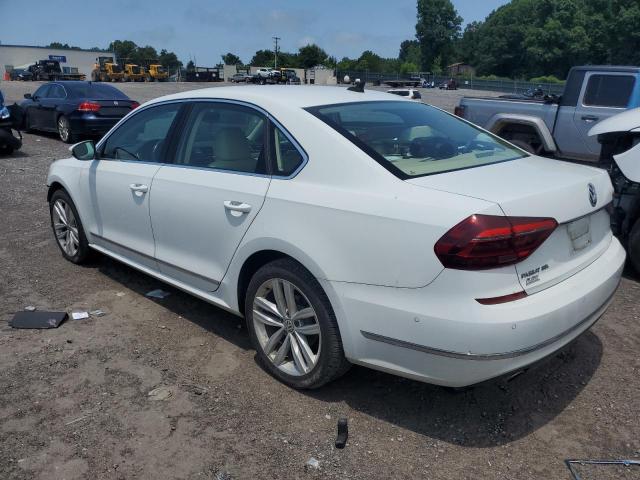 Photo 1 VIN: 1VWCA7A31JC000887 - VOLKSWAGEN PASSAT 