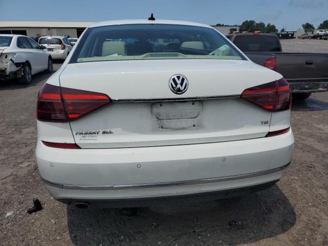 Photo 5 VIN: 1VWCA7A31JC000887 - VOLKSWAGEN PASSAT 