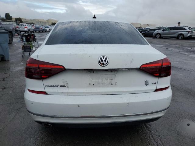 Photo 5 VIN: 1VWCA7A35JC011617 - VOLKSWAGEN PASSAT 