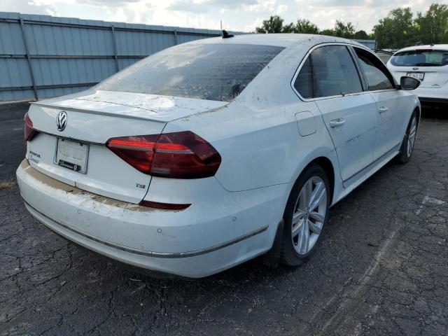 Photo 3 VIN: 1VWCA7A37JC024403 - VOLKSWAGEN PASSAT 