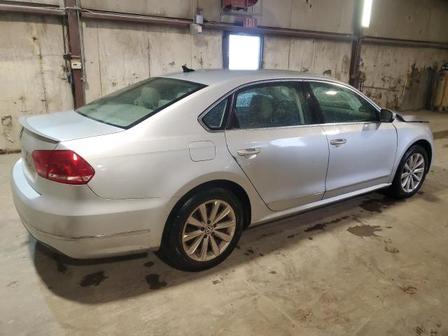 Photo 2 VIN: 1VWCH7A30DC128960 - VOLKSWAGEN PASSAT SEL 