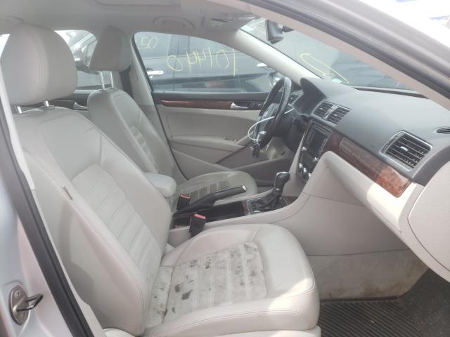 Photo 4 VIN: 1VWCH7A33CC024302 - VOLKSWAGEN PASSAT 