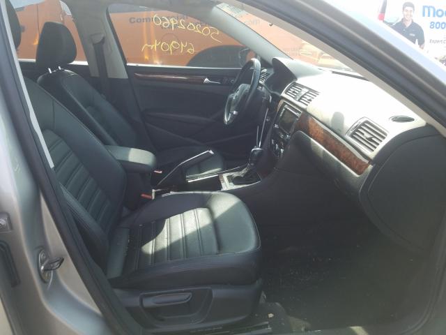 Photo 4 VIN: 1VWCH7A34CC027144 - VOLKSWAGEN PASSAT 