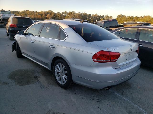 Photo 2 VIN: 1VWCH7A34CC063240 - VOLKSWAGEN PASSAT SEL 