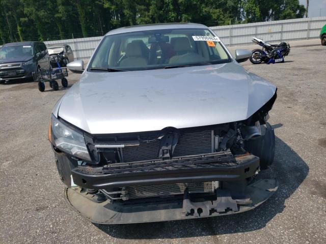 Photo 4 VIN: 1VWCH7A37CC074832 - VOLKSWAGEN PASSAT 