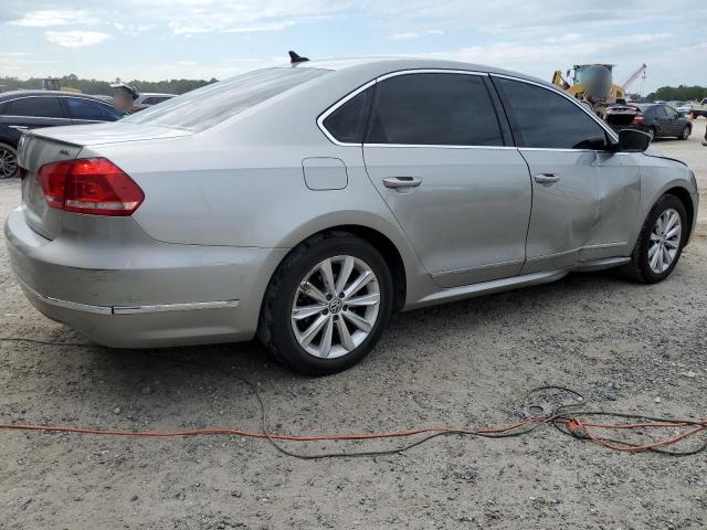 Photo 2 VIN: 1VWCH7A37CC106193 - VOLKSWAGEN PASSAT 