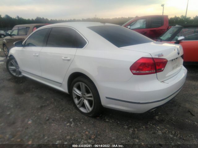 Photo 2 VIN: 1VWCM7A30CC047015 - VOLKSWAGEN PASSAT 