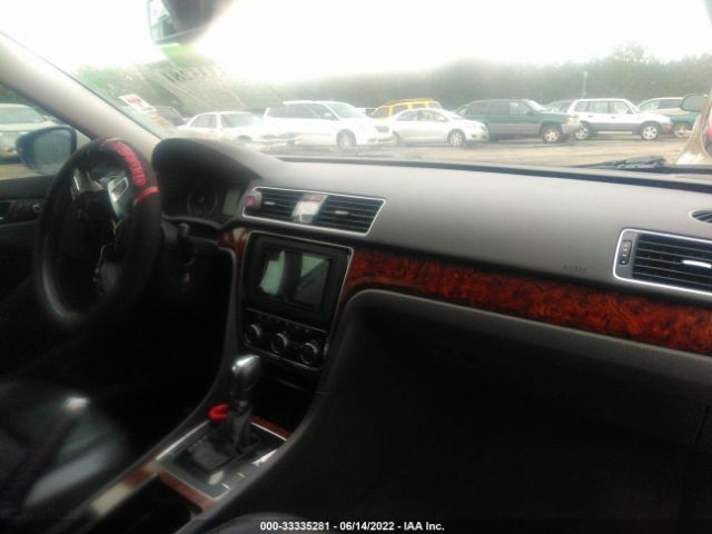 Photo 4 VIN: 1VWCM7A30CC047015 - VOLKSWAGEN PASSAT 