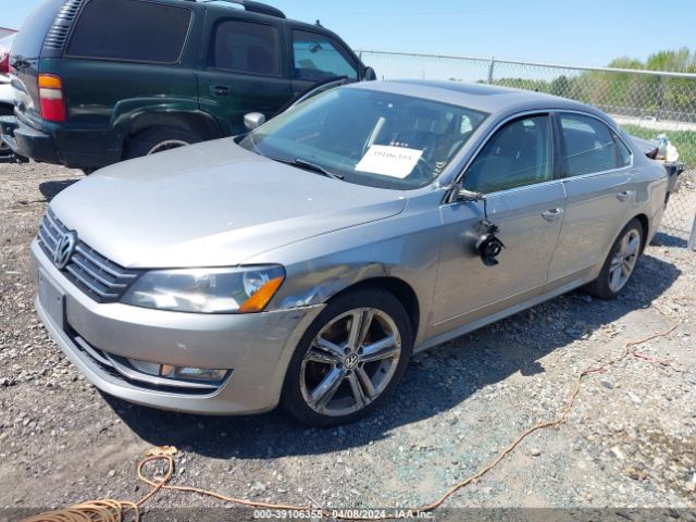 Photo 1 VIN: 1VWCM7A30DC053947 - VOLKSWAGEN PASSAT 