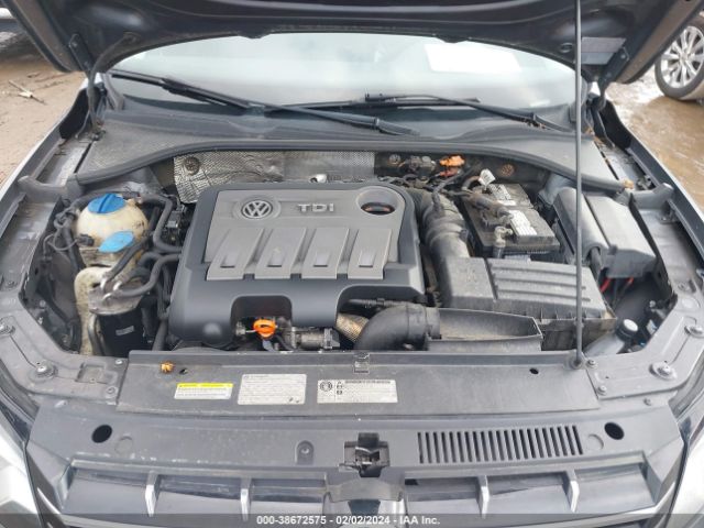 Photo 9 VIN: 1VWCM7A32DC071558 - VOLKSWAGEN PASSAT 