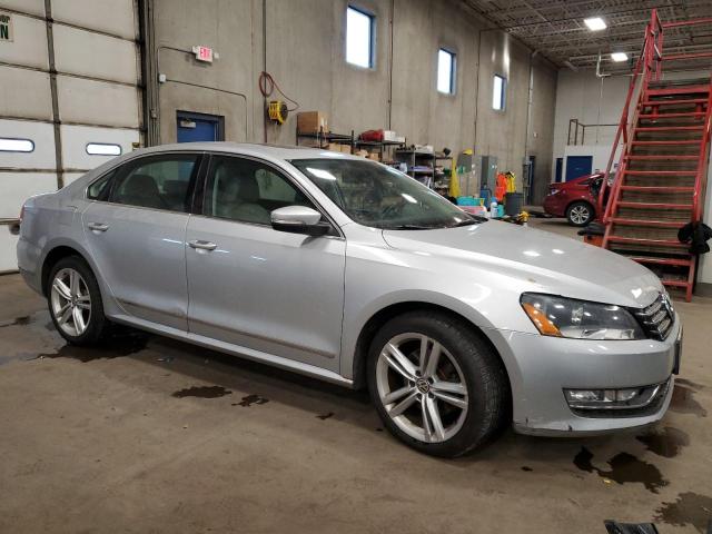 Photo 3 VIN: 1VWCM7A32DC115462 - VOLKSWAGEN PASSAT SEL 