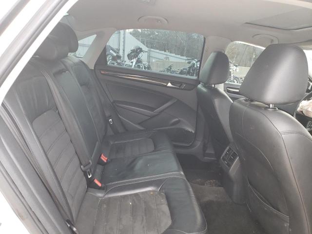 Photo 9 VIN: 1VWCM7A32FC060708 - VOLKSWAGEN PASSAT SEL 