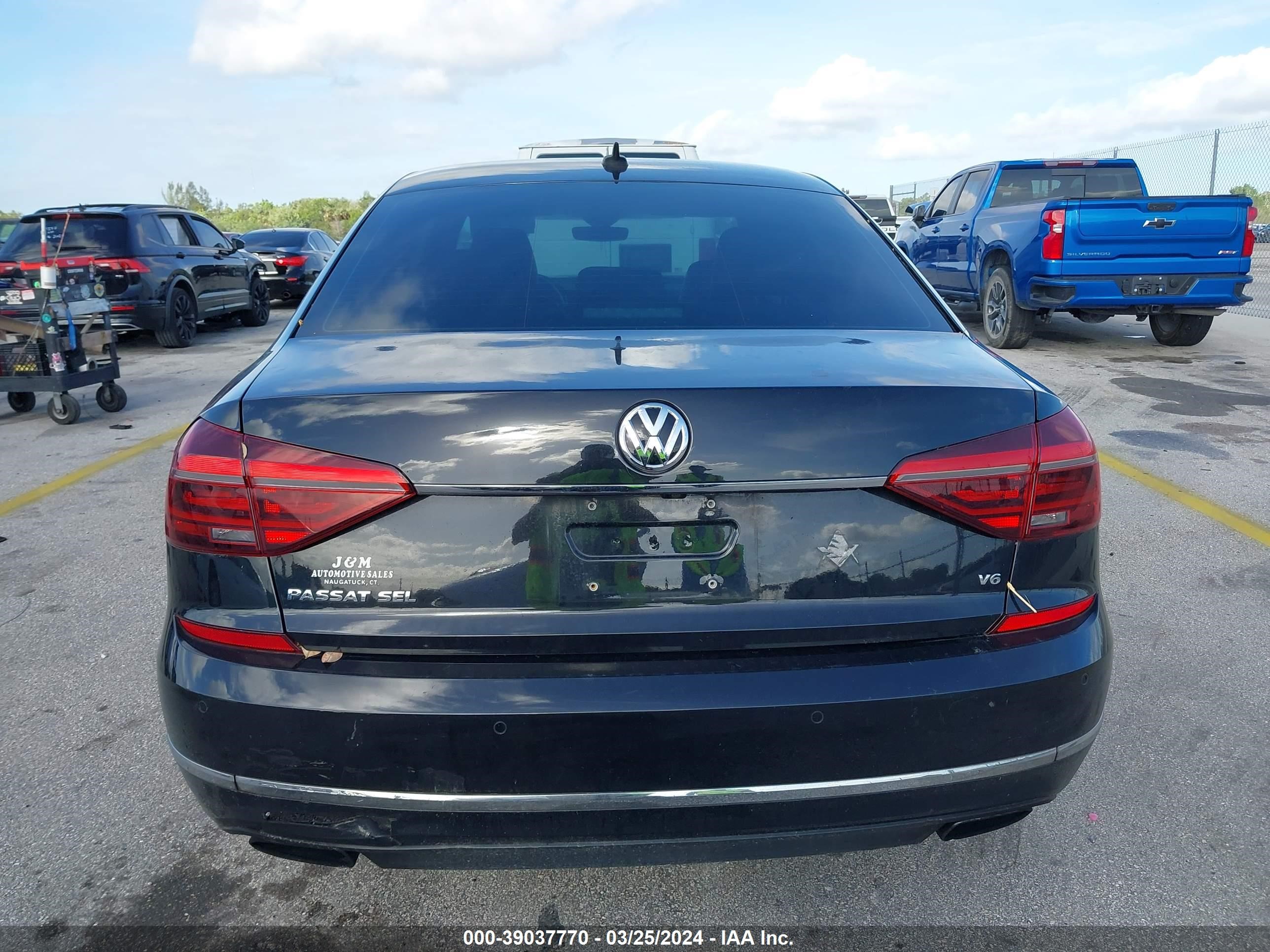 Photo 15 VIN: 1VWCM7A35HC010582 - VOLKSWAGEN PASSAT 