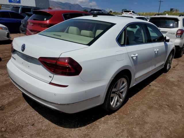 Photo 2 VIN: 1VWCM7A37HC044734 - VOLKSWAGEN PASSAT 