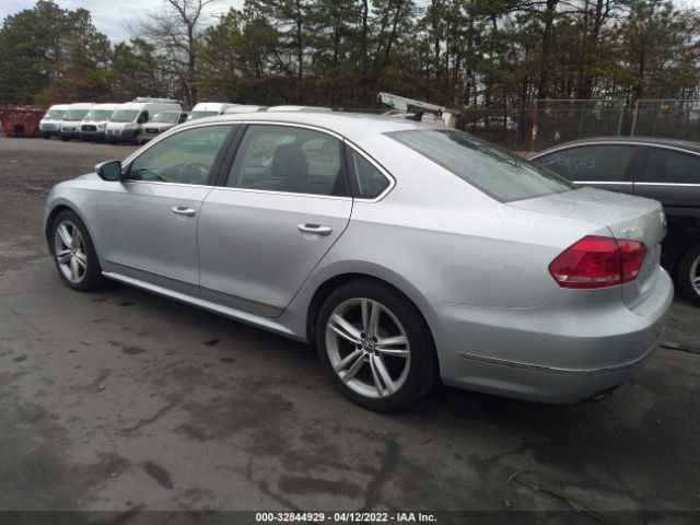 Photo 2 VIN: 1VWCM7A38CC009130 - VOLKSWAGEN PASSAT 