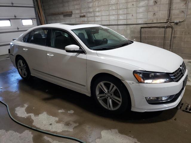 Photo 3 VIN: 1VWCM7A39FC058339 - VOLKSWAGEN PASSAT SEL 