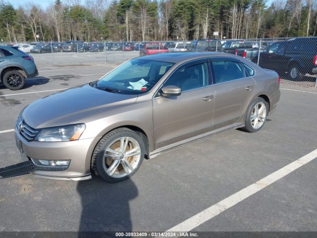 Photo 1 VIN: 1VWCM7A3XFC024877 - VOLKSWAGEN PASSAT 