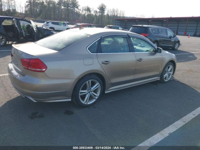 Photo 3 VIN: 1VWCM7A3XFC024877 - VOLKSWAGEN PASSAT 