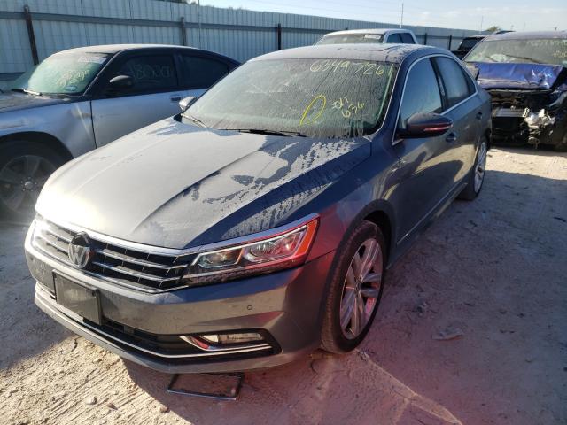 Photo 1 VIN: 1VWCM7A3XJC011636 - VOLKSWAGEN PASSAT 