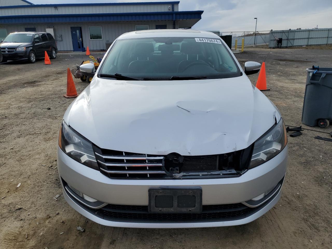 Photo 4 VIN: 1VWCN7A30DC096293 - VOLKSWAGEN PASSAT 