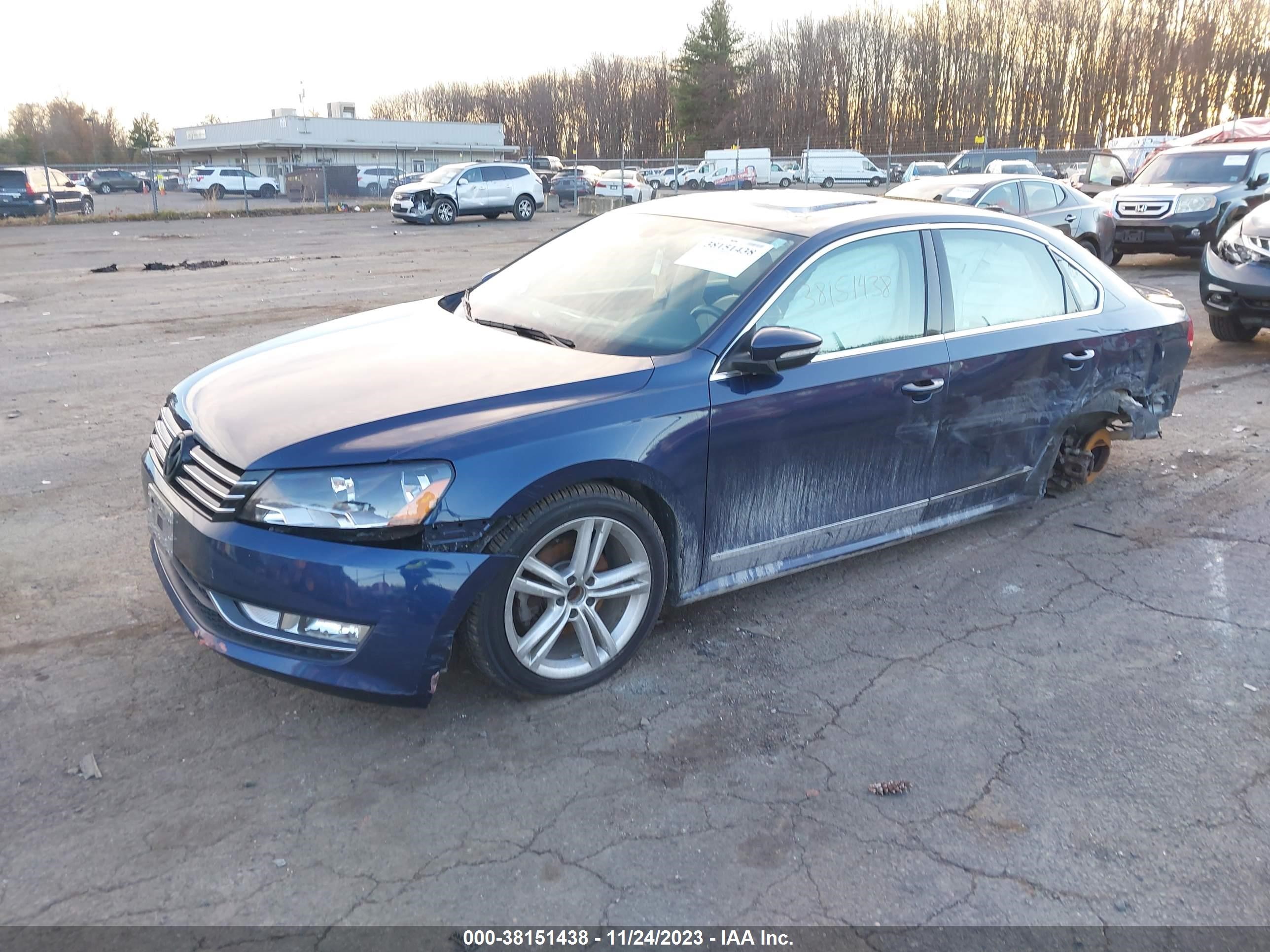 Photo 1 VIN: 1VWCN7A32CC064511 - VOLKSWAGEN PASSAT 