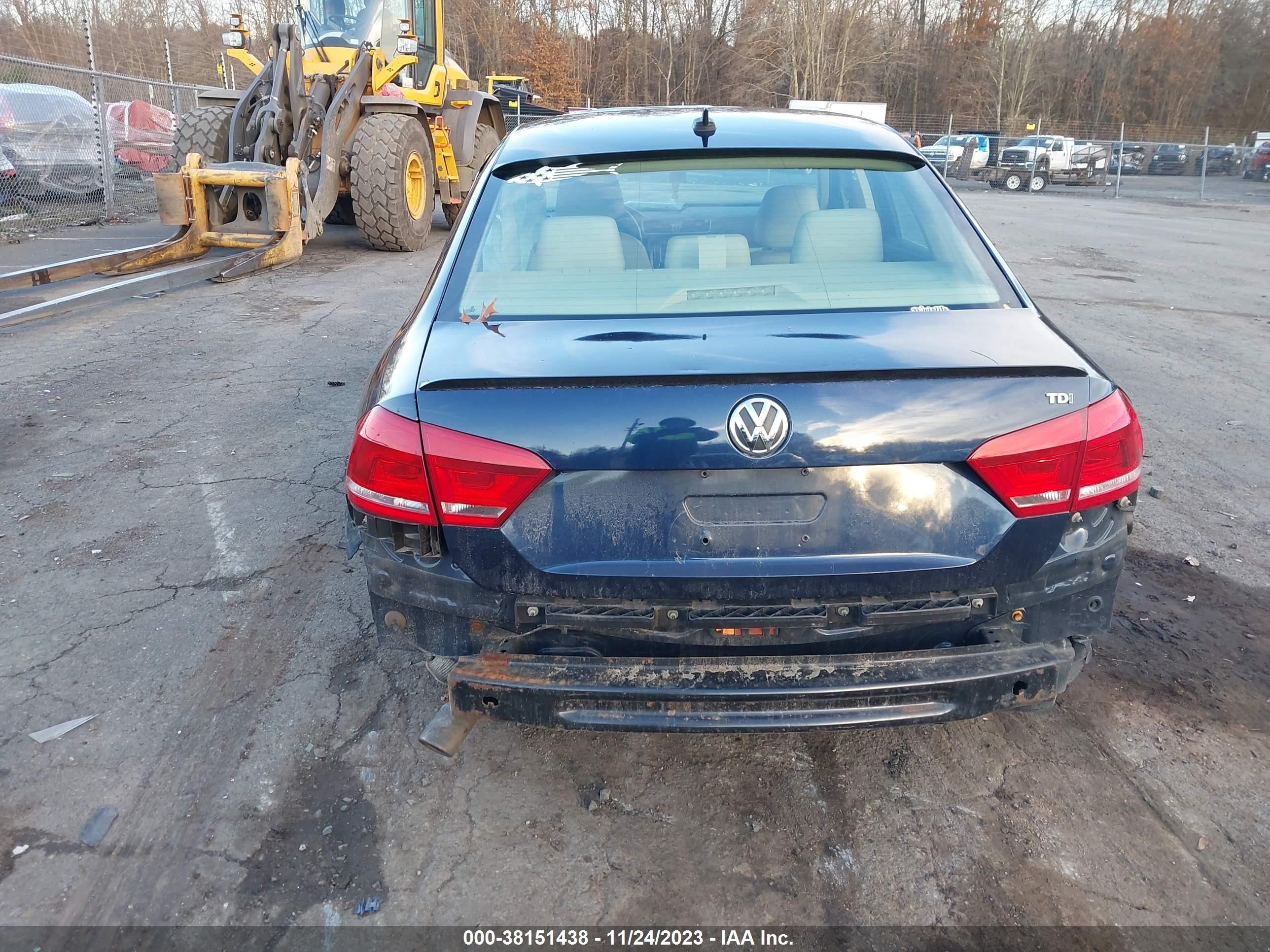 Photo 11 VIN: 1VWCN7A32CC064511 - VOLKSWAGEN PASSAT 