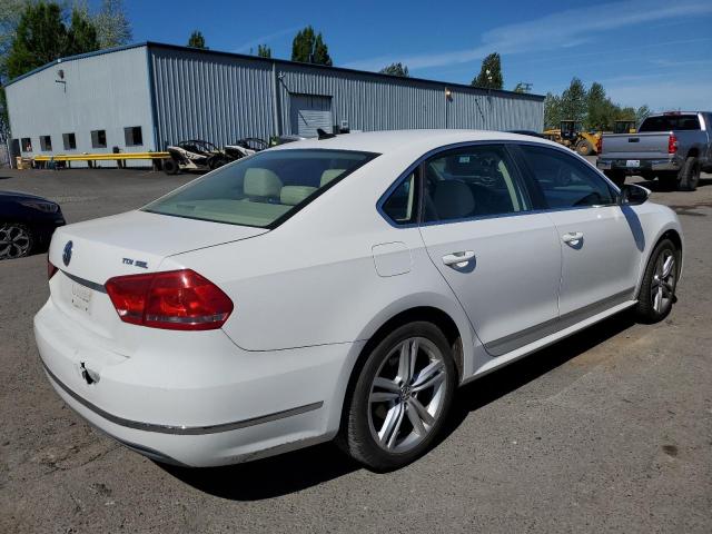 Photo 2 VIN: 1VWCN7A32CC076917 - VOLKSWAGEN PASSAT 