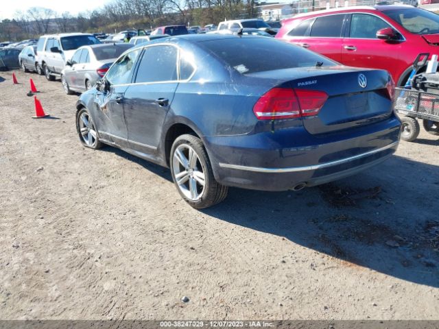 Photo 2 VIN: 1VWCN7A33CC097176 - VOLKSWAGEN PASSAT 