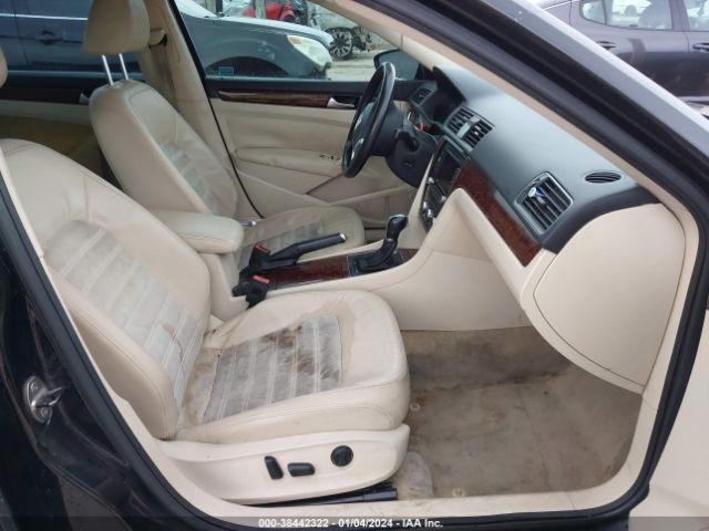 Photo 4 VIN: 1VWCN7A35CC001693 - VOLKSWAGEN PASSAT 