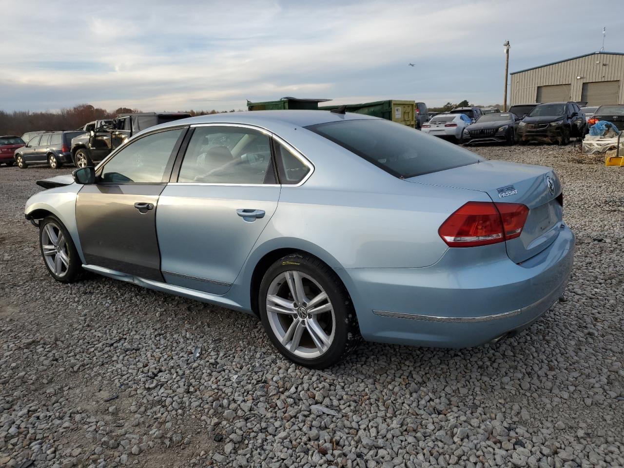 Photo 1 VIN: 1VWCN7A35CC043698 - VOLKSWAGEN PASSAT 