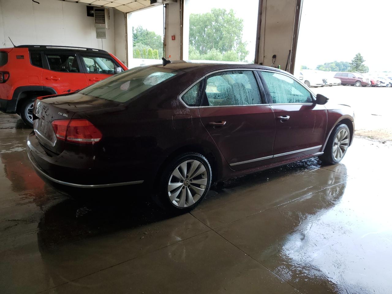 Photo 2 VIN: 1VWCN7A36CC065502 - VOLKSWAGEN PASSAT 